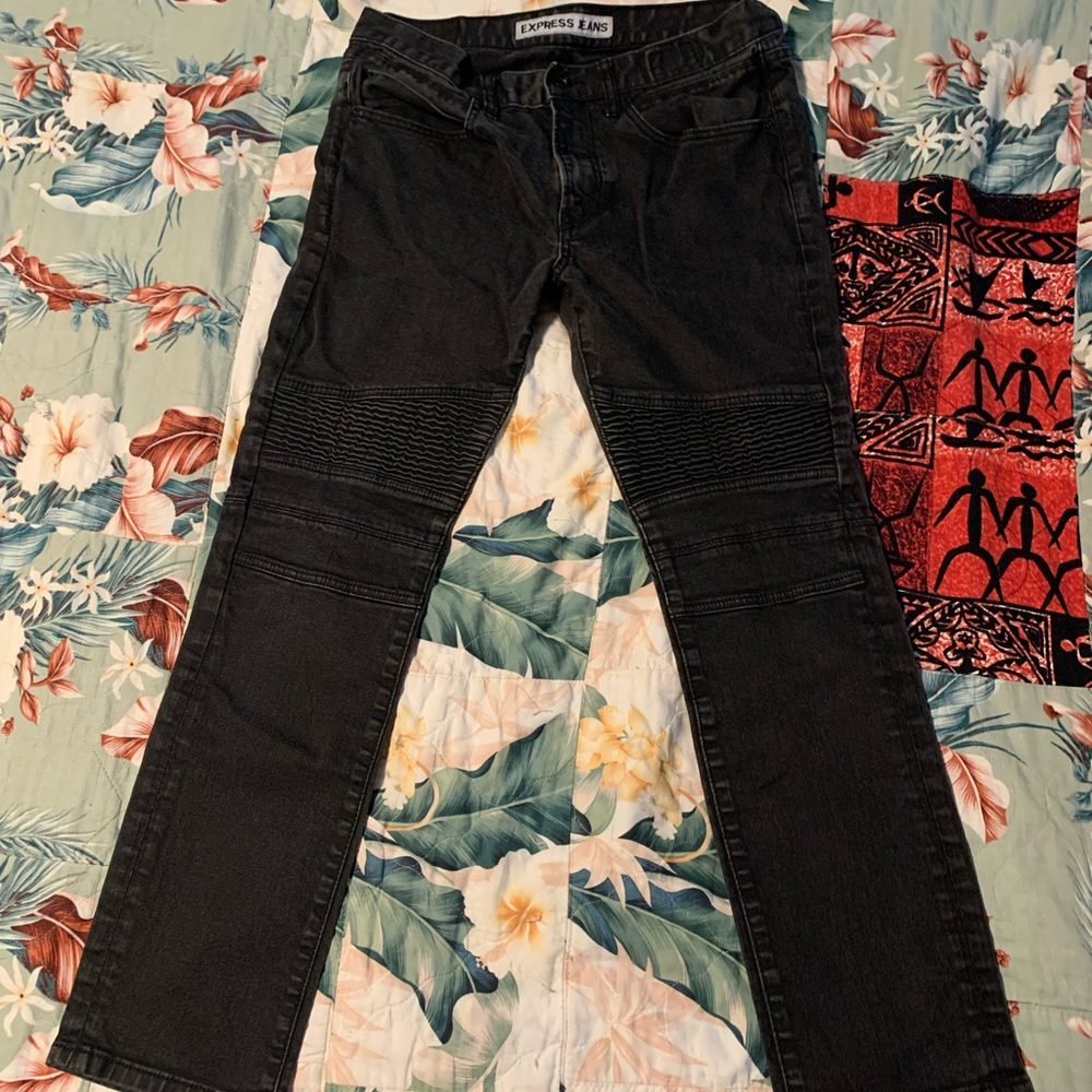 Men’s Express Distressed Jeans